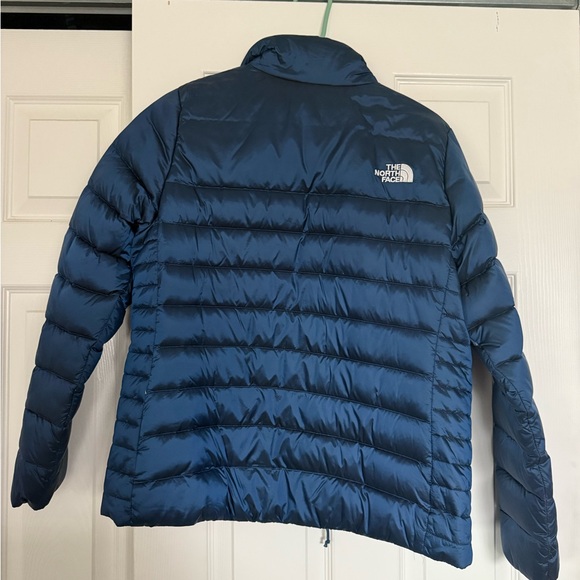 The North Face Navy Puffer Jacket - Picture 2 of 3